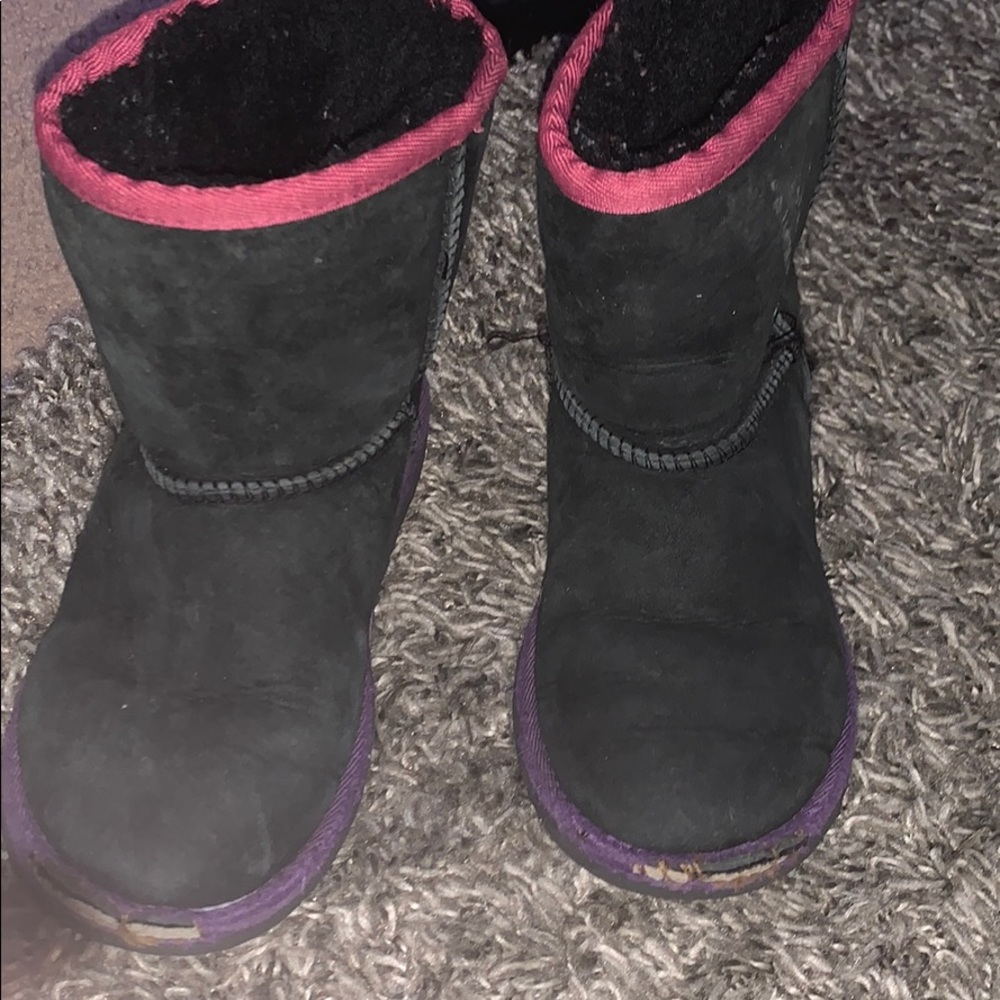 black uggs - Picture 2 of 2